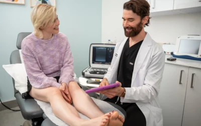 Do clinics offer minimally invasive vein treatments?